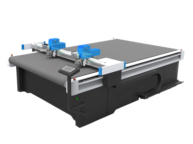 Pioneers oscillating knife  cutting machine for composite material  application - 