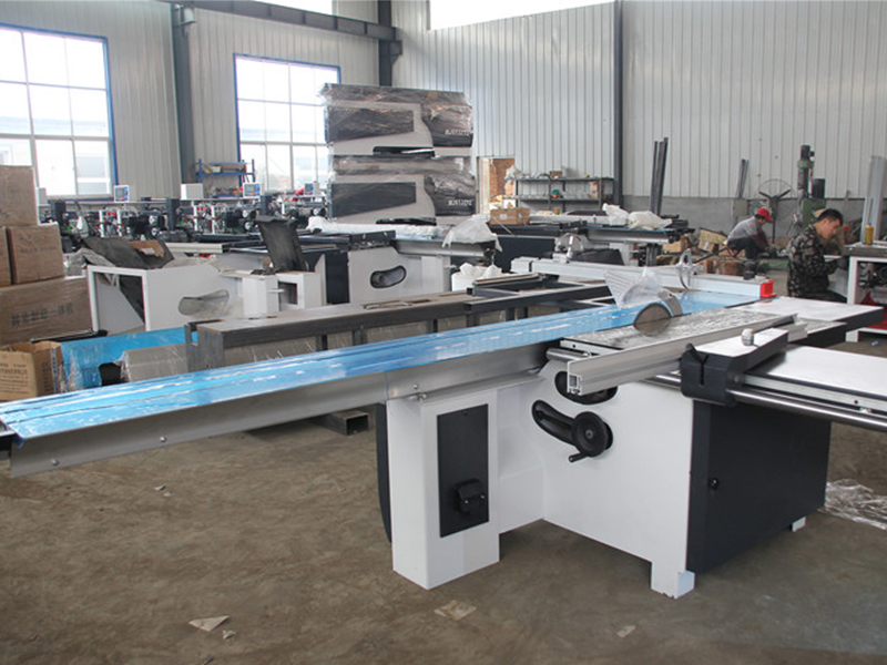 Sliding wood table saw for cabinet wood work factory in China - 