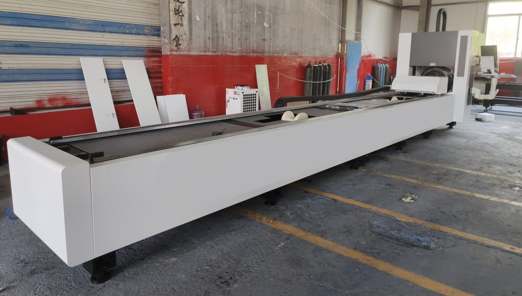 Fiber laser tube cutting machine