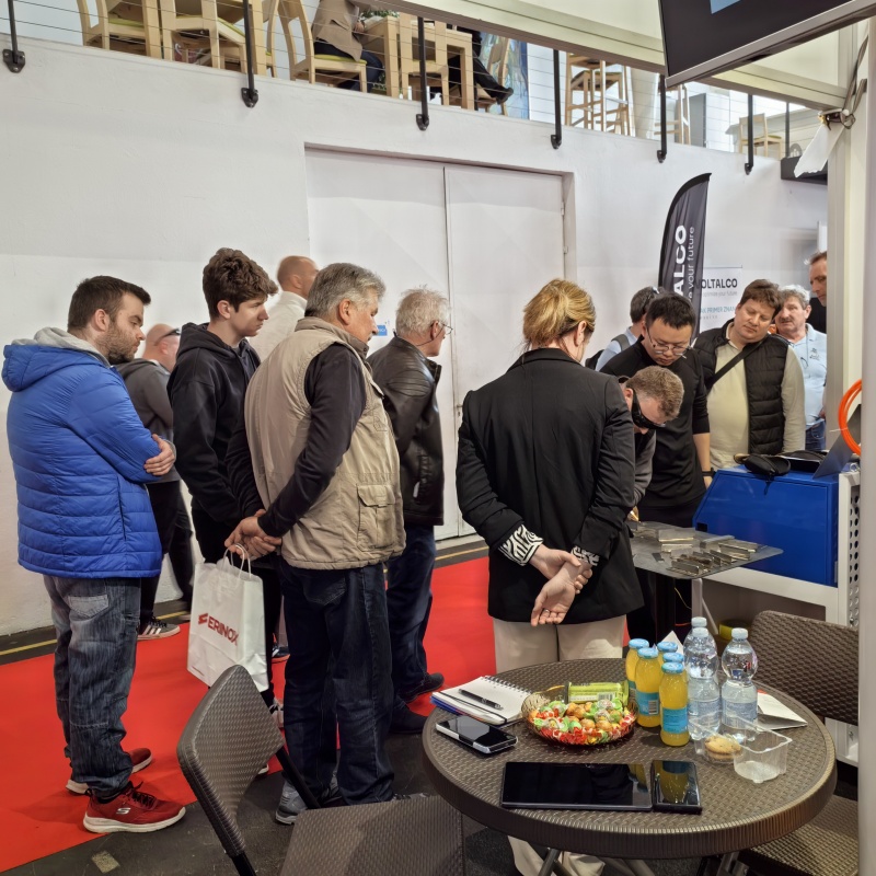 handheld welding machines, laser cutting machines and smart mirror sandblasting machines1