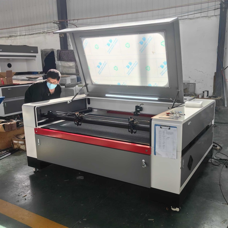 Working principle of CO₂Cutting Machine ​2