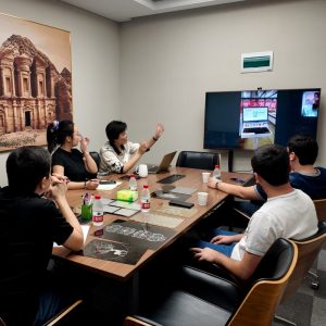 Customers from Uzbekistan Visit Our Laser Etching2